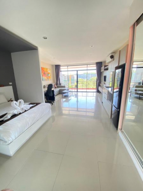 60sqm Studio Nai Harn Beach Condo, Walk to Beach